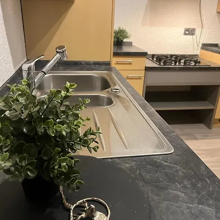 - Am Bahnhof Mit Wlan & Garten