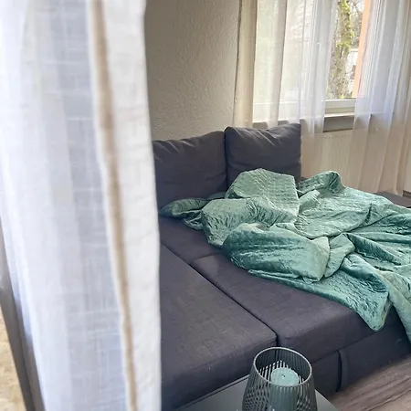 - Am Bahnhof Mit Wlan & Garten *