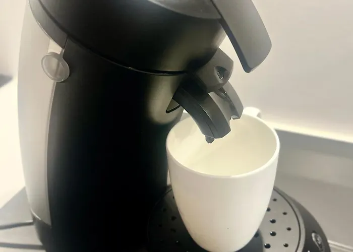 - Am Bahnhof Mit Wlan & Garten *