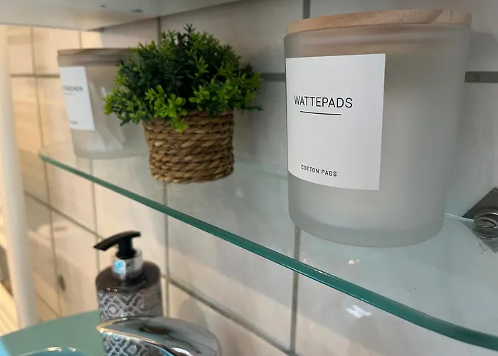 - Am Bahnhof Mit Wlan & Garten